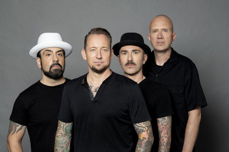 Michael Poulsen/Volbeat (guitar-Interview)