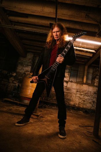 Gibson verkündet offizielle Partnerschaft mit Dave Mustaine 