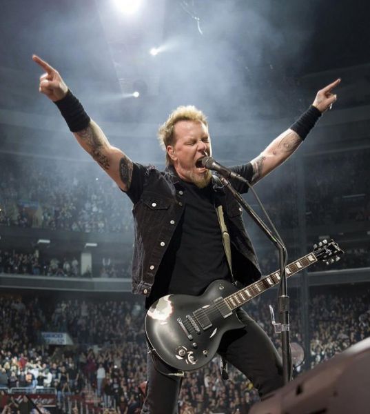 James Hetfield Metallica live on stage