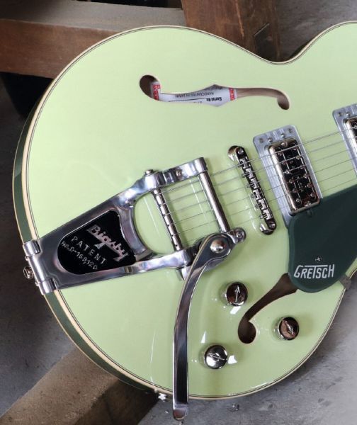 gretsch g6599t players edition broadkaster single 2